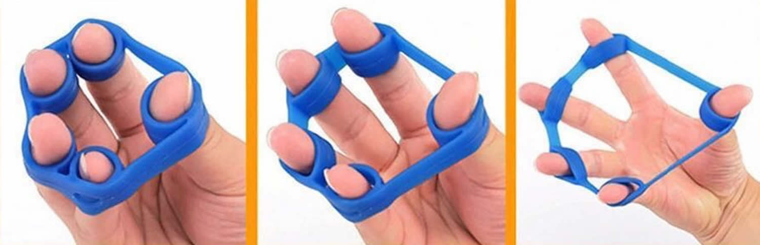 Finger stretch with elastic band