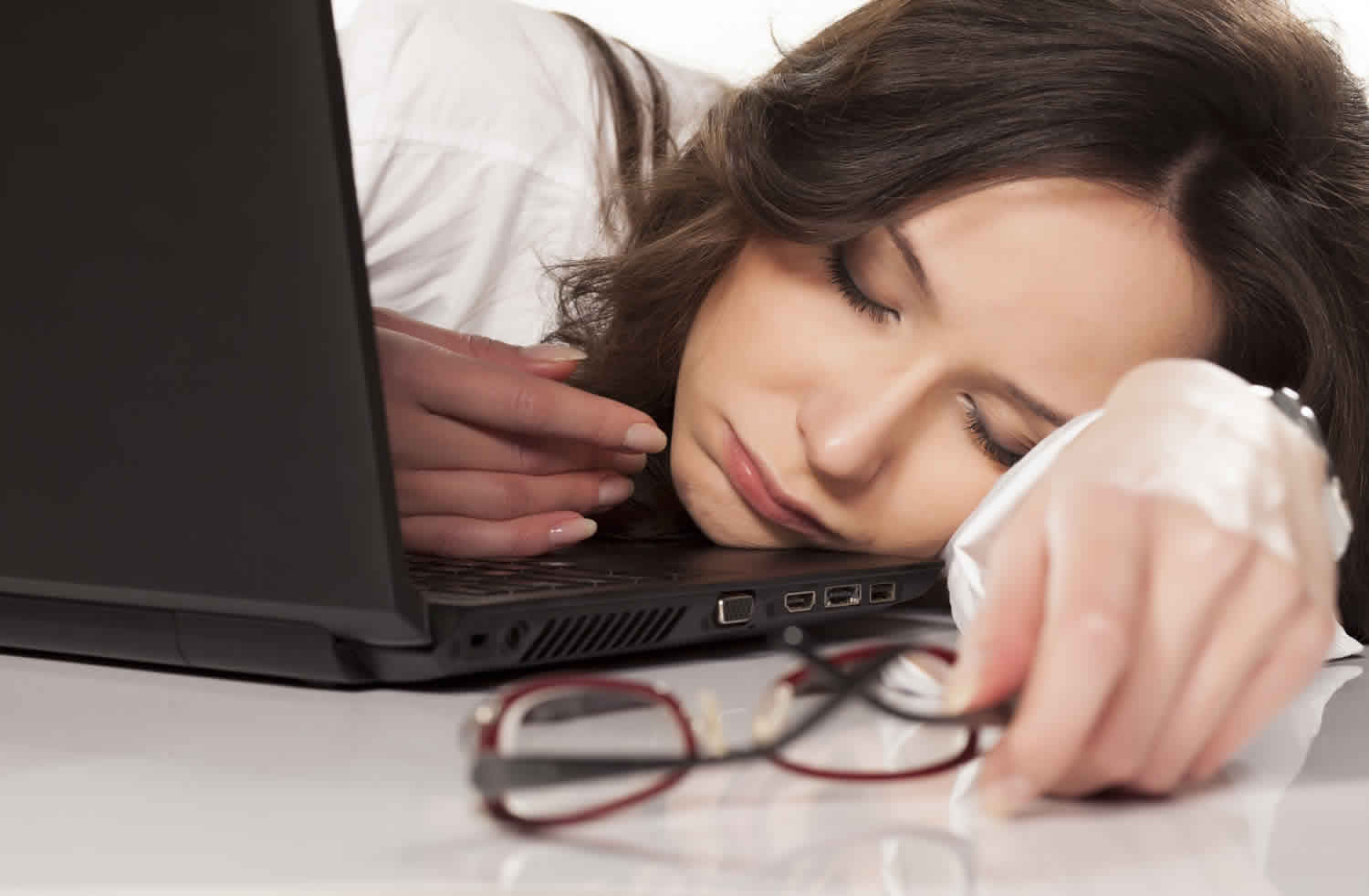 Excessive daytime sleepiness causes, symptoms, diagnosis & treatment